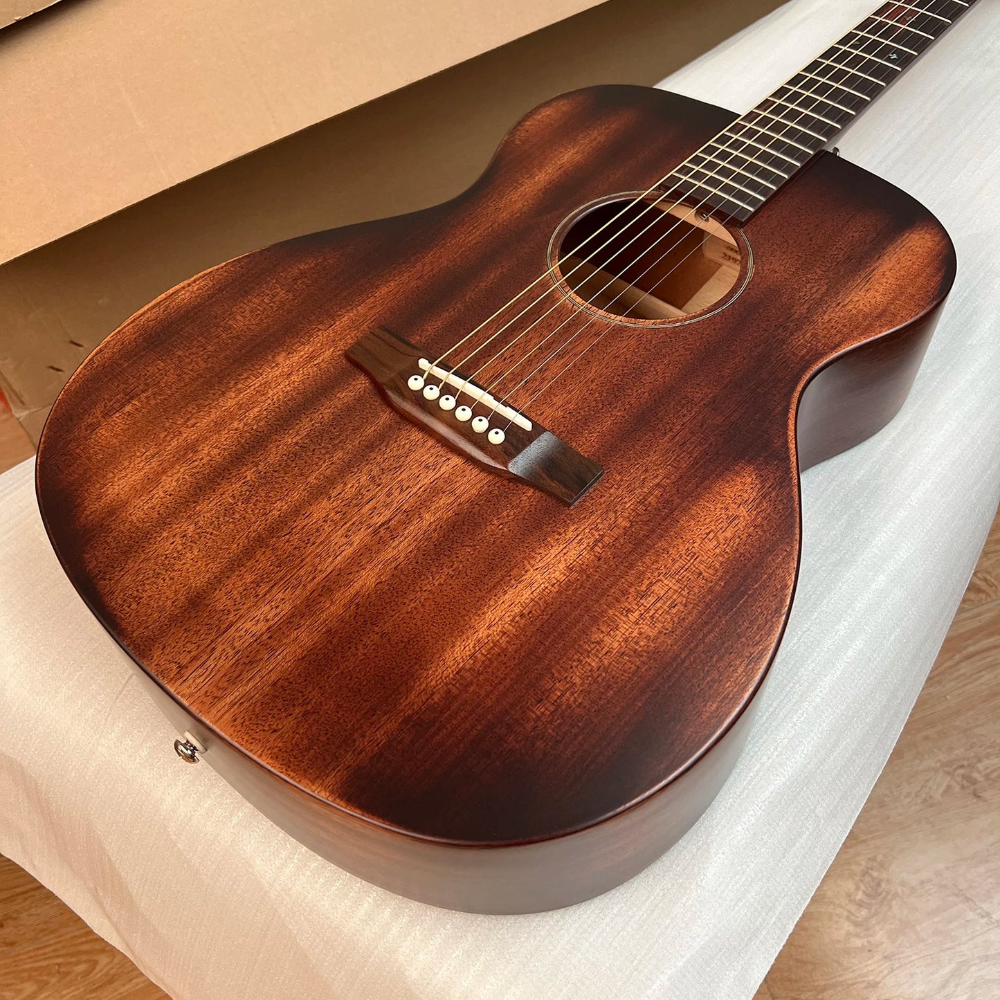 000 15M Street Master Acoustic guitar